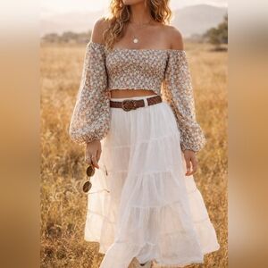 🌸 Billabong x The Salty Blonde Floral Smocked Crop Top – Size L